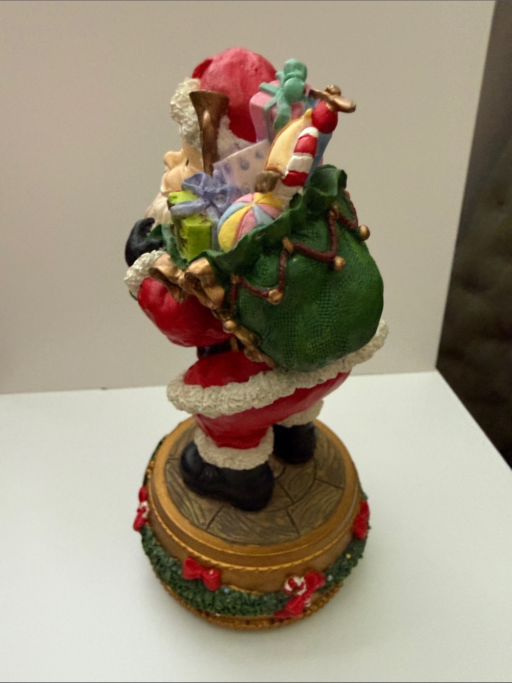 San Francisco Music Box Co.Jolly Old St Nick Santa Wind Up Music Box - Picture 6 of 9